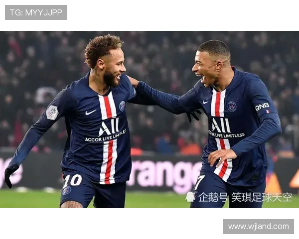 阿莫鲁索建议三中卫替代帕里西 阿莫鲁索建议三中卫替代帕里西